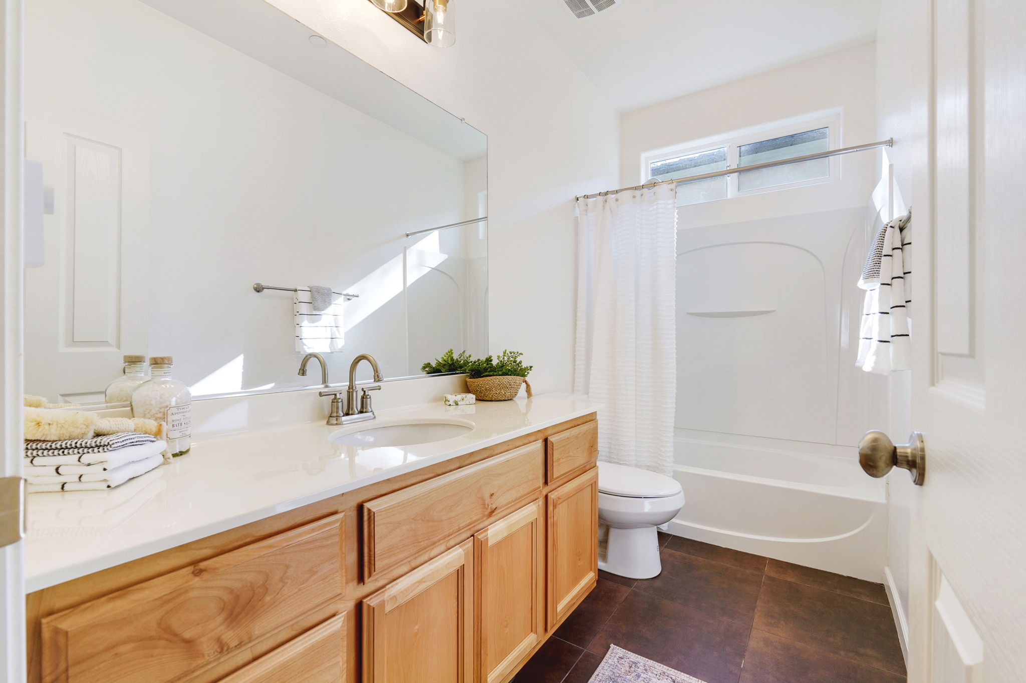 26-web-or-mls-27 Bathroom