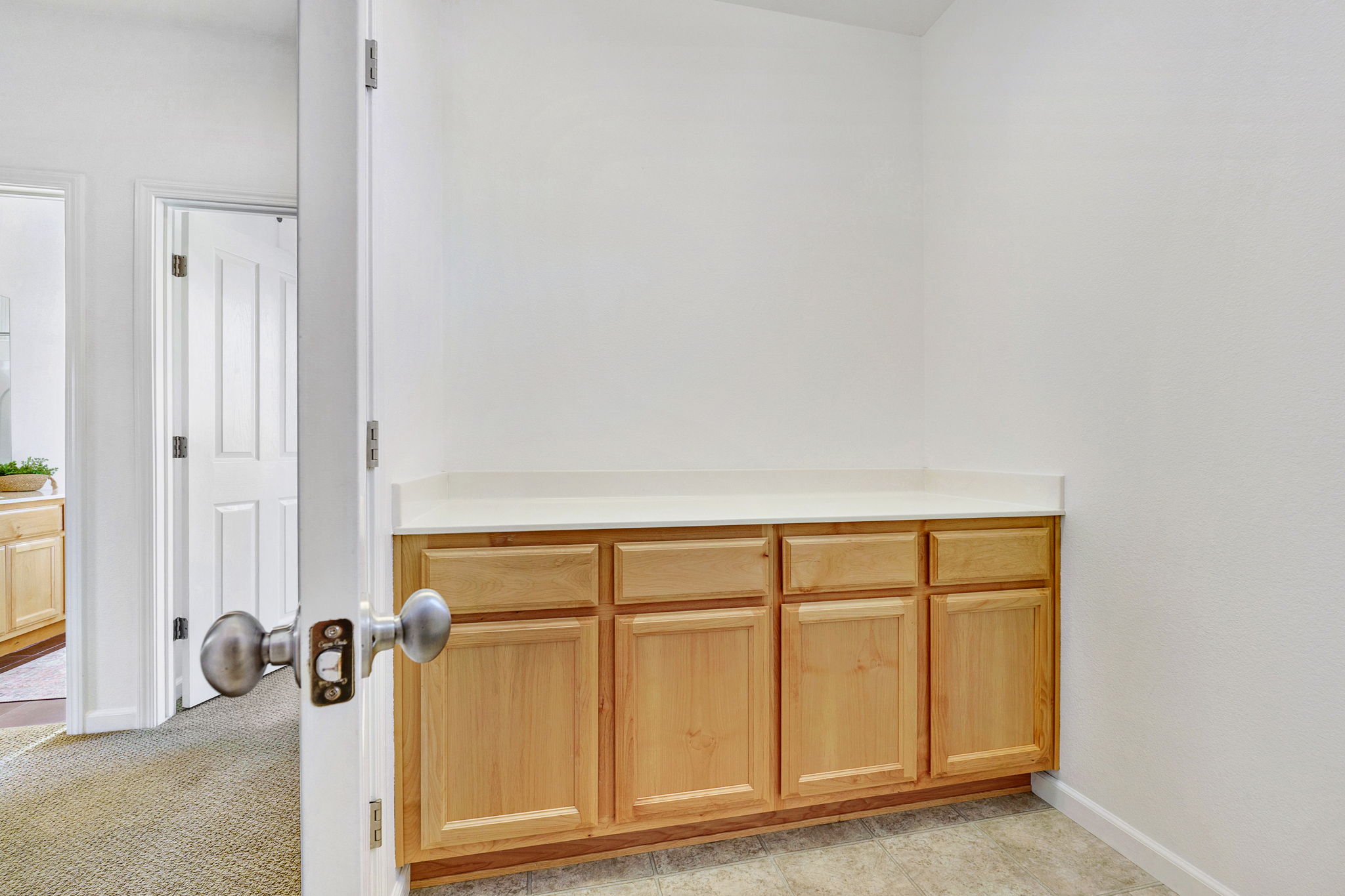 28-web-or-mls-29 Laundry Room