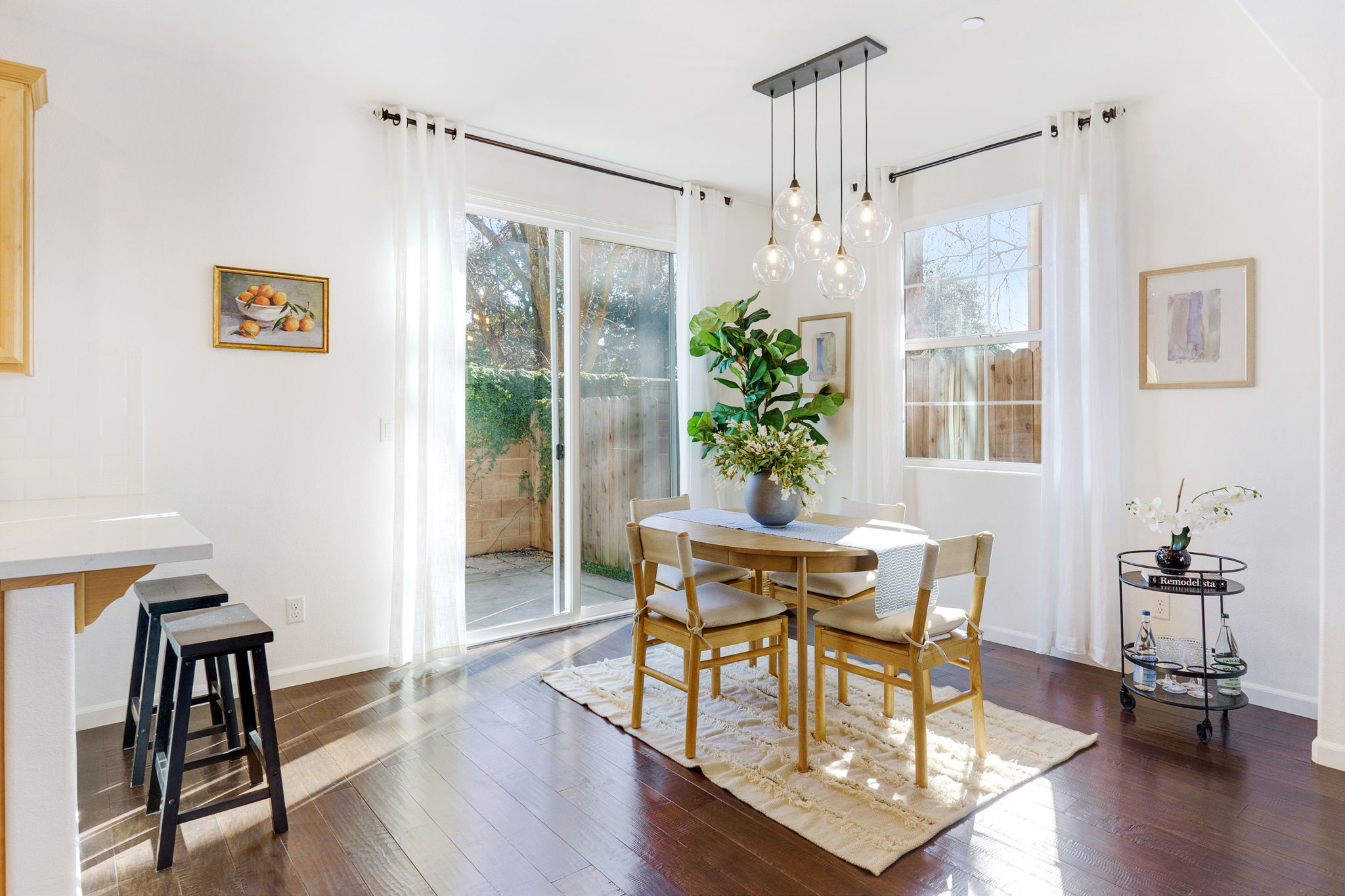 6-web-or-mls-08 Dining Room